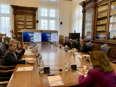 Sostenibilità, energia pulita e sicurezza: il patto di collaborazione fra i porti di Genova e Miami