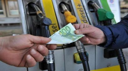 Benzina, il prezzo medio supera la soglia di 1,7 a litro per il self