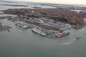 Porti Venezia e Chioggia, obbligo di green pass: situazione sotto controllo