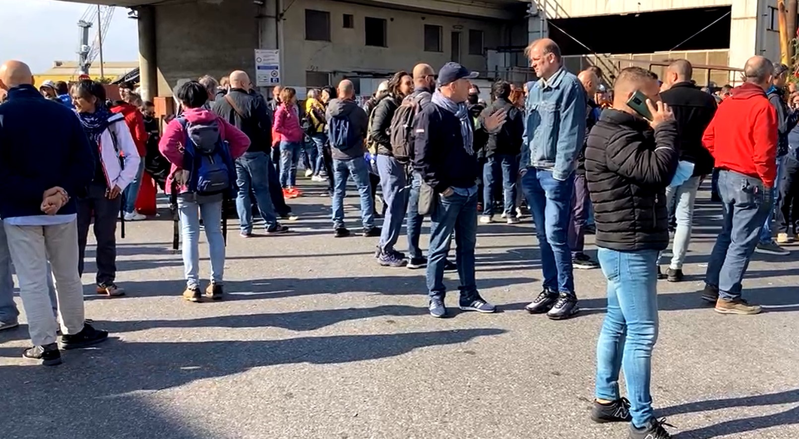 No Green Pass, porto di Genova: blocchi al varco "San Benigno" e al terminal traghetti