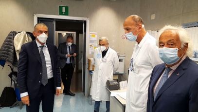 Fondazione Banca degli Occhi, la visita del sottosegretario alla salute Andrea Costa