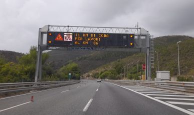 Traffico intenso in A10, 11 km di coda in autostrada in direzione Savona