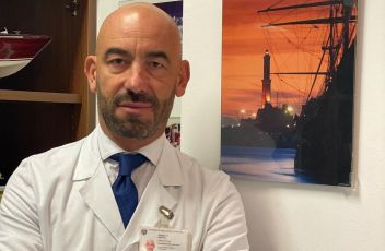 Bassetti: "Nei paesi che hanno vaccinato poco ospedali e obitori pieni di covid"