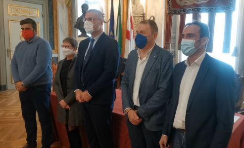 Genova, accordo Comune-sindacati sulla Tari: contributi per le fasce deboli