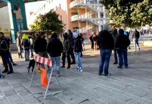 Genova, i portuali a palazzo San Giorgio: "Passi avanti sui tamponi ma resta il presidio"