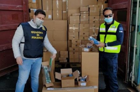La Spezia, sequestrati 330 mila dispositivi medici cinesi spacciati per tedeschi