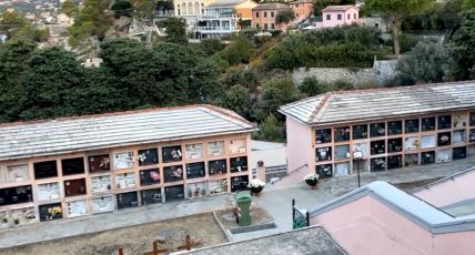 Camogli, riaperto il cimitero a 8 mesi dal crollo che gettò in mare centinaia di salme
