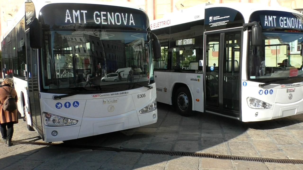 Autobus per la Valbisagno, Bucci: "Entro un anno e mezzo la prima linea green" 