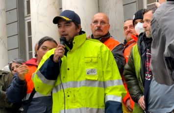 Puzzer con i No Green Pass a Genova: "Il futuro dei nostri figli dipende da noi"
