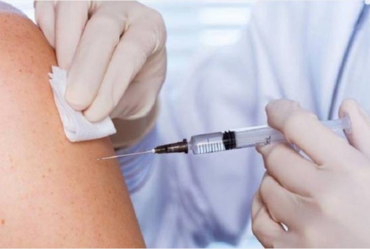 Vaccino anticovid, il futuro è senz'ago: basterà un semplice cerotto sulla pelle