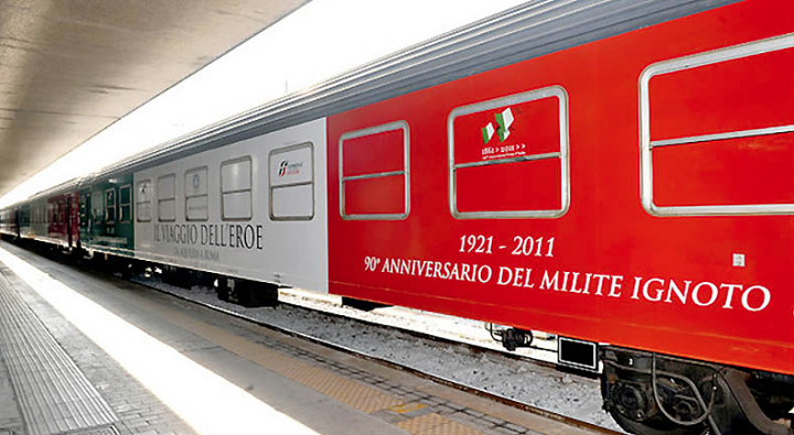 Roma, arriva a Termini il treno storico del 'Milite Ignoto'