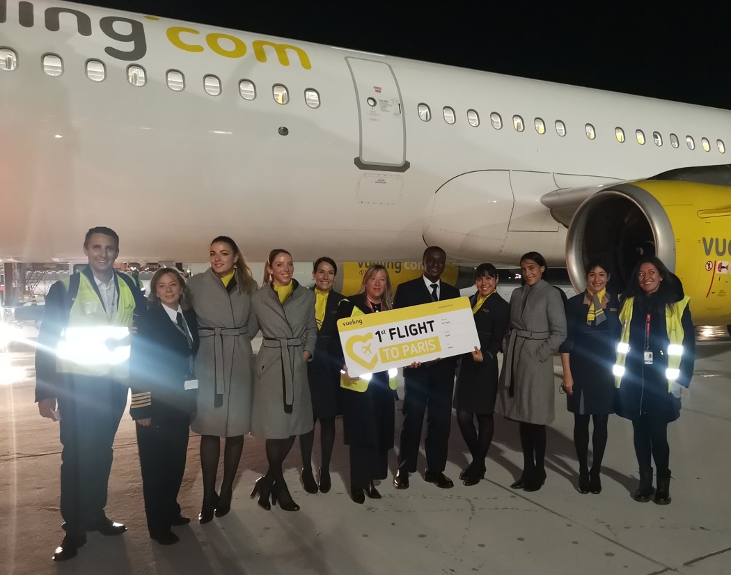 L'aeroporto di Genova "bagna" l'esordio del volo Vueling per Parigi con 134 passeggeri