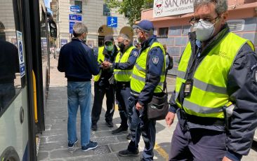 Controlli sui bus a Genova: 203 multe in due giorni, tasso di evasione fino al 15%