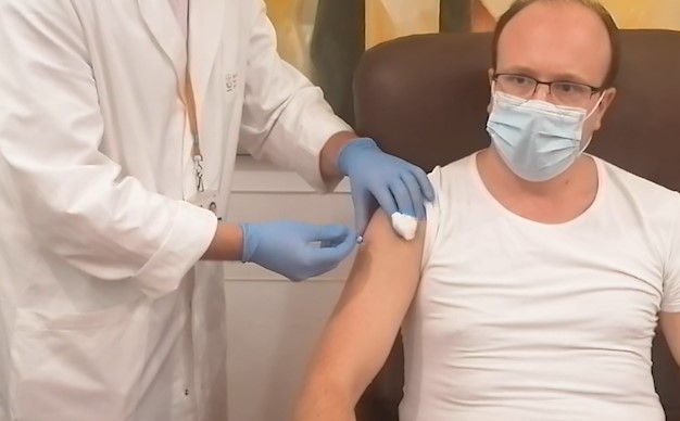 Vaccino antinfluenzale, medici e odontoiatri danno l'esempio: vaccinato il Consiglio dell'Ordine