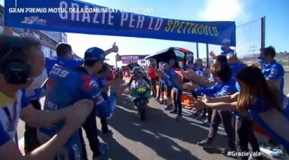 Moto Gp, a Valencia vince Bagnaia ma è Rossi-Day: Valentino chiude al decimo posto 