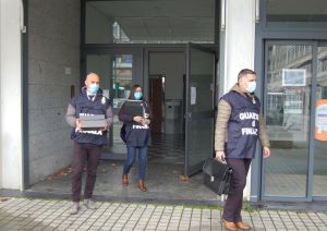 La Spezia, evadono 1,2 milioni di euro di imposte: nei guai 22 imprenditori cinesi