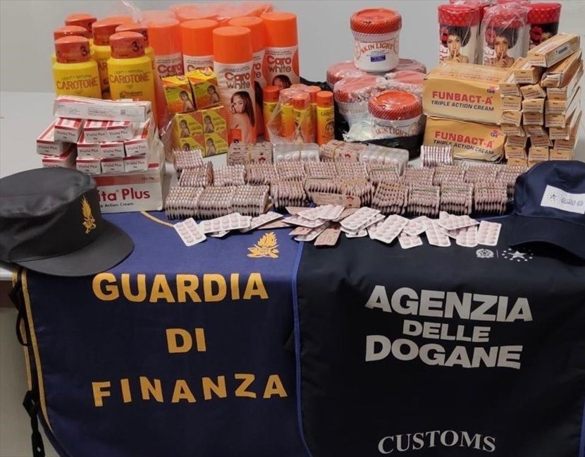 Porto di Genova, scoperti e sequestrati 2.500 cosmetici pericolosi provenienti dal Marocco