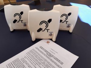 Genova, l'Associazione Liguri Ipoudenti dona 4 dispositivi di amplificazione per gli uffici del Comune