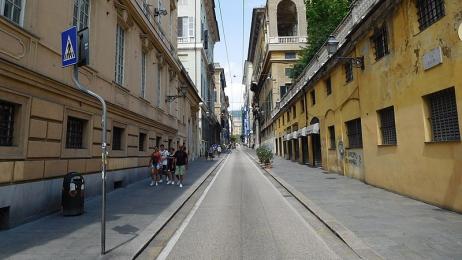 Genova, lavori urgenti in Via Balbi: resterà chiusa per diversi giorni