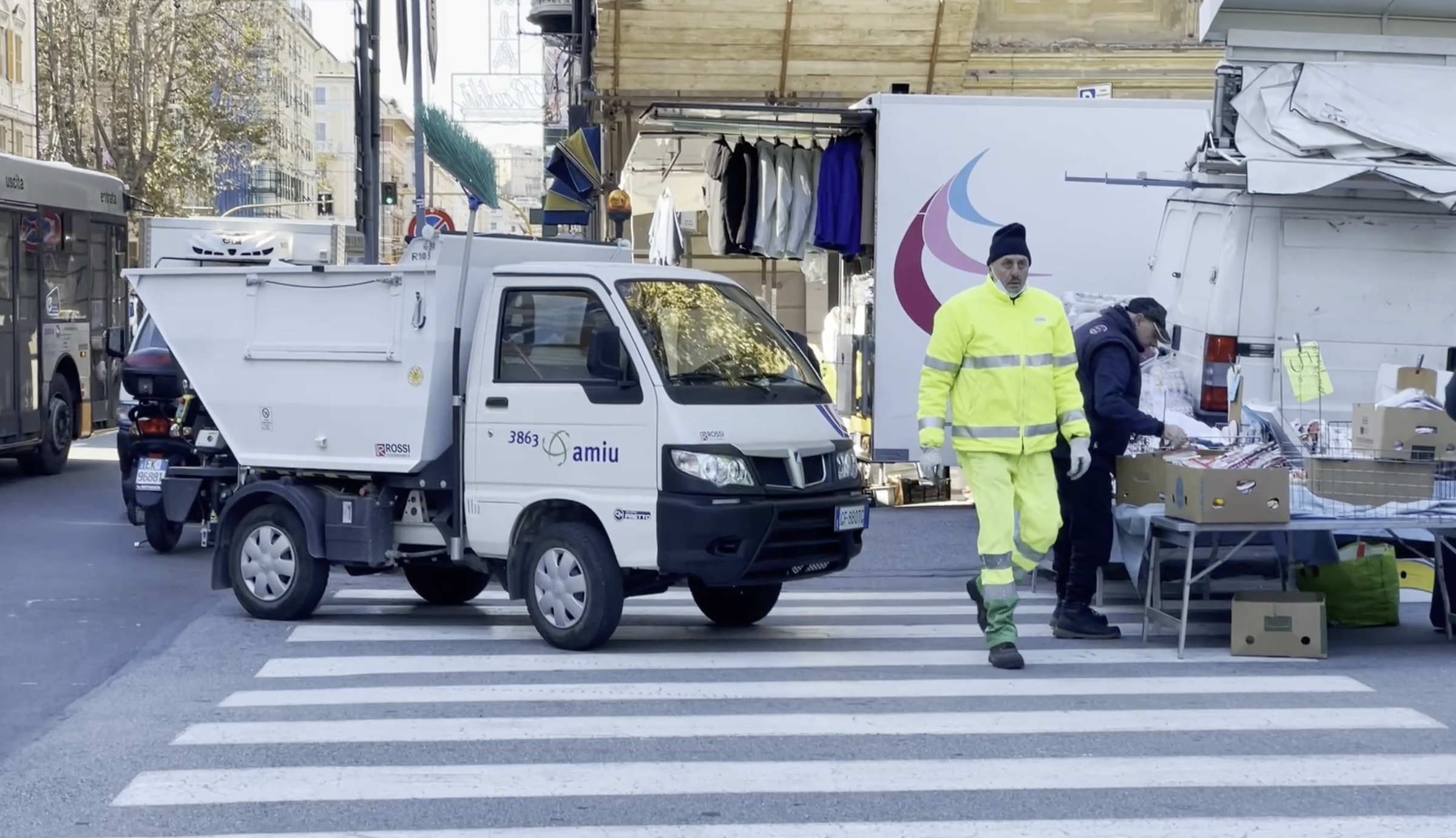 Amiu, ecco come avvengono gli interventi di pulizia mercatale