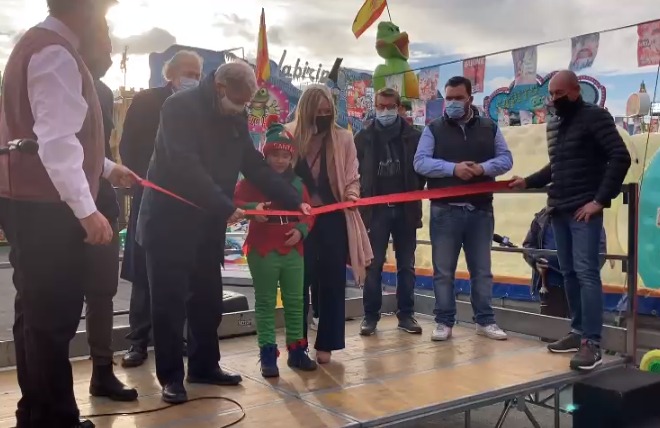 Genova, Bucci inaugura il Winter Park: "Ci venivo da bambino, sempre emozionante"