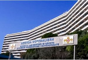 Genova, il San Martino sospende le visite dei parenti ai pazienti ricoverati