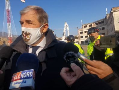 Genova, Bucci su depositi chimici: "Incontrerò cittadini di Sampierdarena, ma non si raccontino bugie"