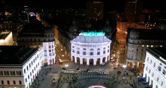 Genova, che spettacolo piazza De Ferrari: ecco l'atmosfera magica del Natale