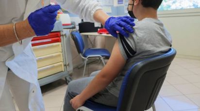 Vaccino Covid, l'elenco degli hub liguri dedicati ai bambini