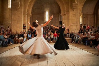 Genova, il circo teatro invade le strade della città con il Festival Circumnavigando