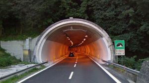 A6, allarme sensori  su un viadotto tra Altare e Millesimo. Autostrada chiusa