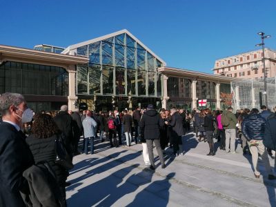 Genova, folla all'inaugurazione dell'ex mercato di corso Sardegna