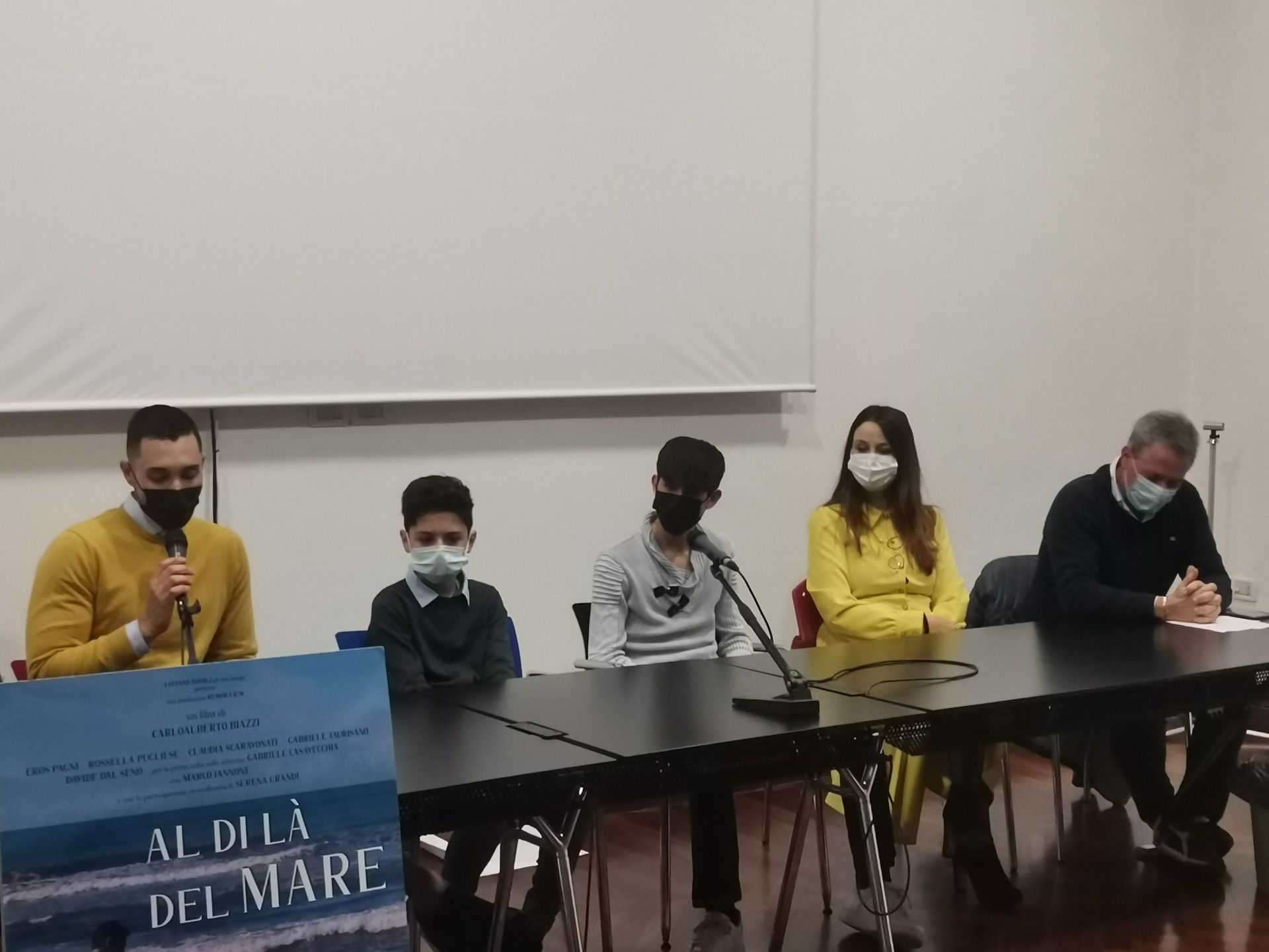 'Al di là del mare': un film girato e ambientato alla Spezia con Serena Grandi ed Eros Pagni