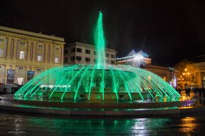 Genova, la fontana di piazza De Ferrari si illumina di verde per la Giornata nazionale delle persone scomparse