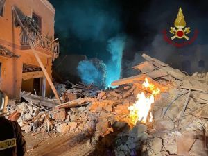 Palazzine crollate in Sicilia, Toti: "Un abbraccio alle famiglie delle vittime"