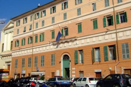 Imperia, studenti in sciopero contro le classi pollaio e il freddo in aula