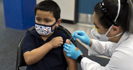 Vaccinazione bambini 5-11 anni, gli esperti del Gaslini rispondono alle domande dei genitori