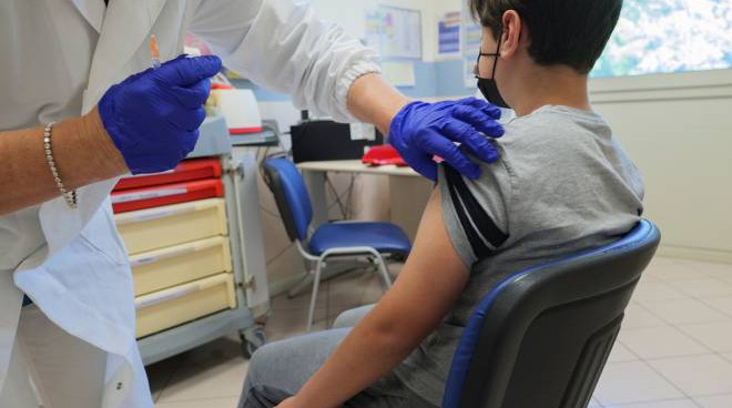 Vaccino 5-11 anni, già 2mila prenotazioni in Liguria in appena 5 ore