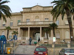 Sanremo, boom di ricoveri per Covid: l'ospedale Borea riconverte molti reparti