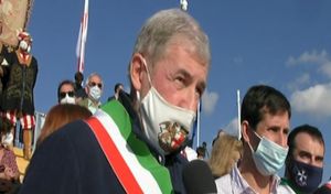 Genova vince la Regata delle Repubbliche Marinare, Bucci la commenta così: "Sun xeneize e nu ghe mollu"