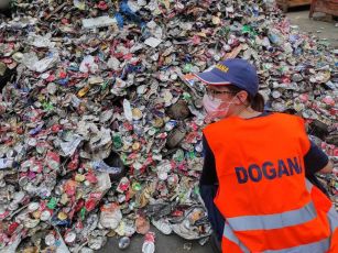 Porto di Genova, bloccata maxi-spedizione di cavi e motori elettrici verso il Pakistan