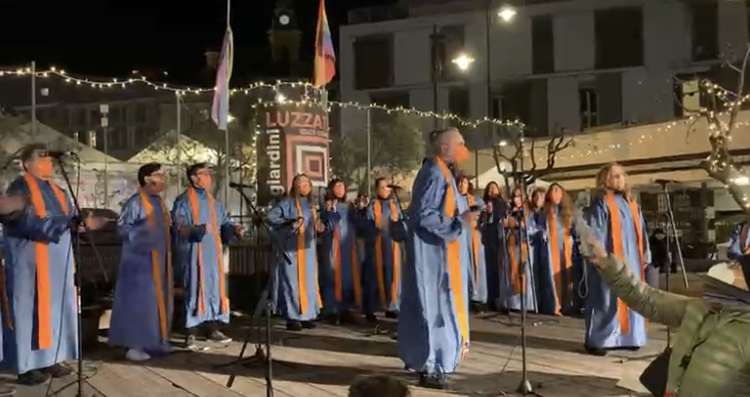 Genova, i Jingle Jam Singers "scaldano" i Giardini Luzzati 
