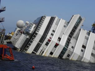 Genova, stressato a causa del naufragio della Concordia: sarà risarcito con 77mila euro da Costa Crociere