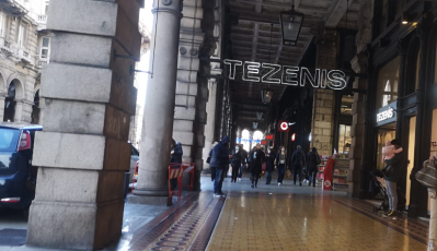 Genova, saldi: ancora pochi affari, ma la città è vuota