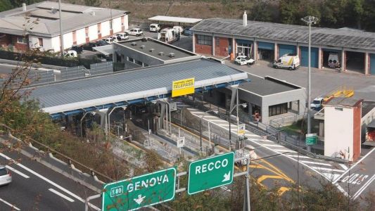 Recco, incidente mortale sulla rampa autostradale. Casello chiuso