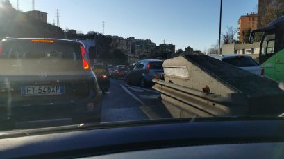 Savona, camion in avaria sulla A10: 10 chilometri di coda