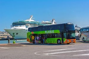 FlixBus taglia del 30 per cento l'offerta in Italia