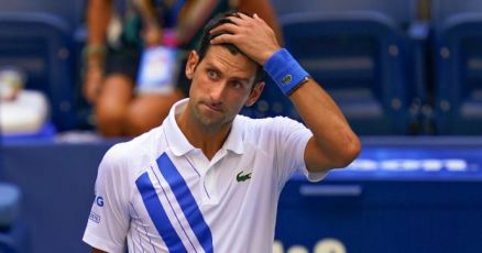 Australian Open, annullato (per la seconda volta) il visto a Novak Djokovic