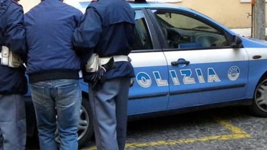 Genova, va a rubare portando con sé la refurtiva di un altro furto: bloccato e denunciato