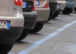Genova, 15 nuovi parcheggi a disco orario sul lungomare di Pegli